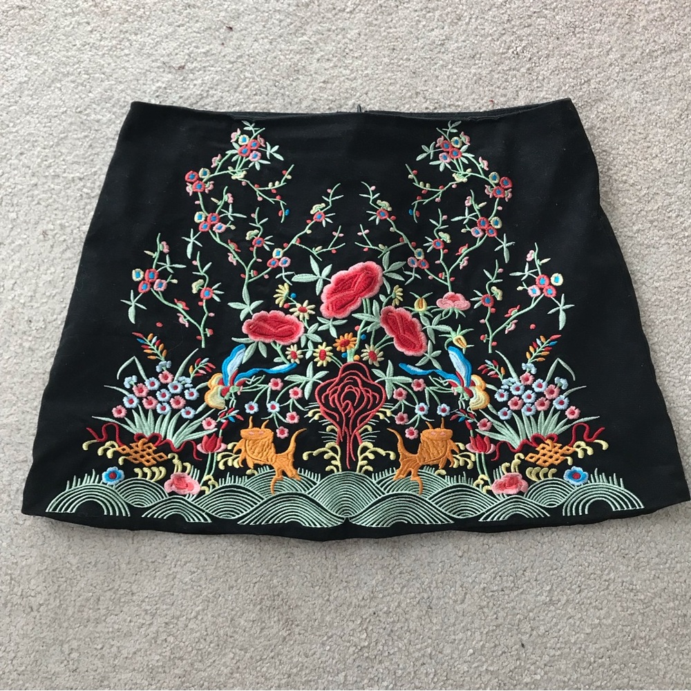 Zara Embroidered Tapestry Mini Skirt